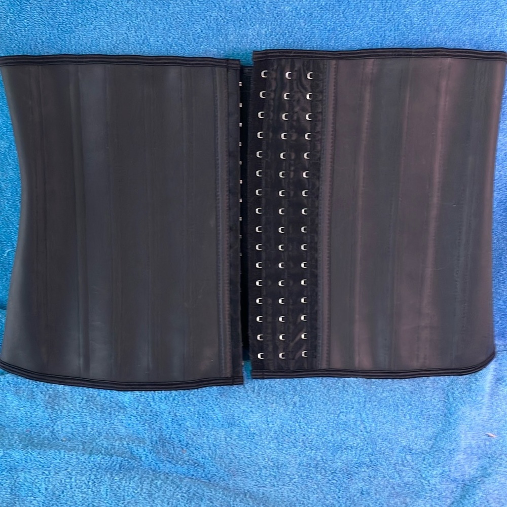 Waist trainer